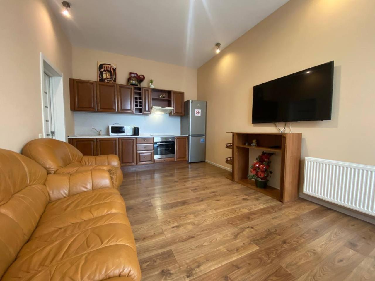 Apartment On Dragomirova Kiev Bagian luar foto