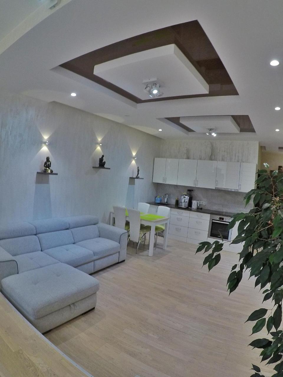 Apartment On Dragomirova Kiev Bagian luar foto