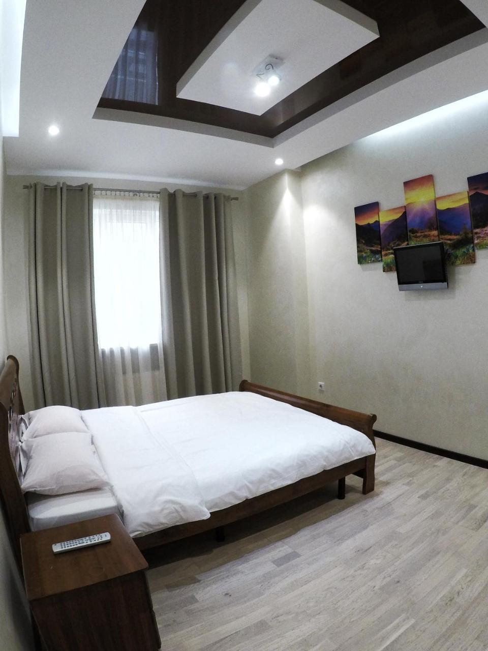 Apartment On Dragomirova Kiev Bagian luar foto