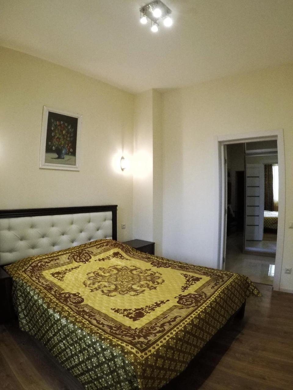 Apartment On Dragomirova Kiev Bagian luar foto