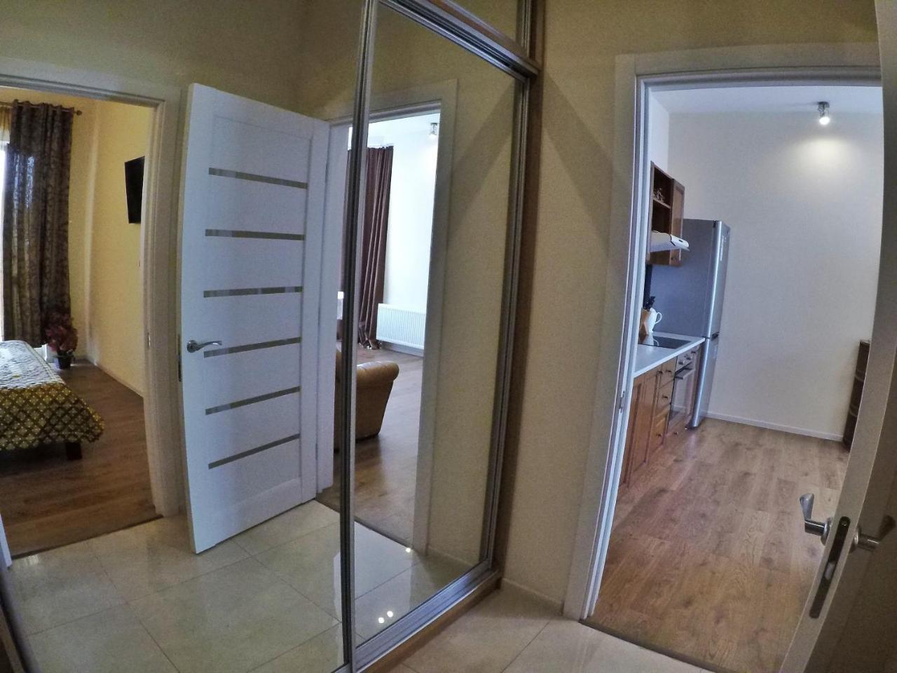 Apartment On Dragomirova Kiev Bagian luar foto